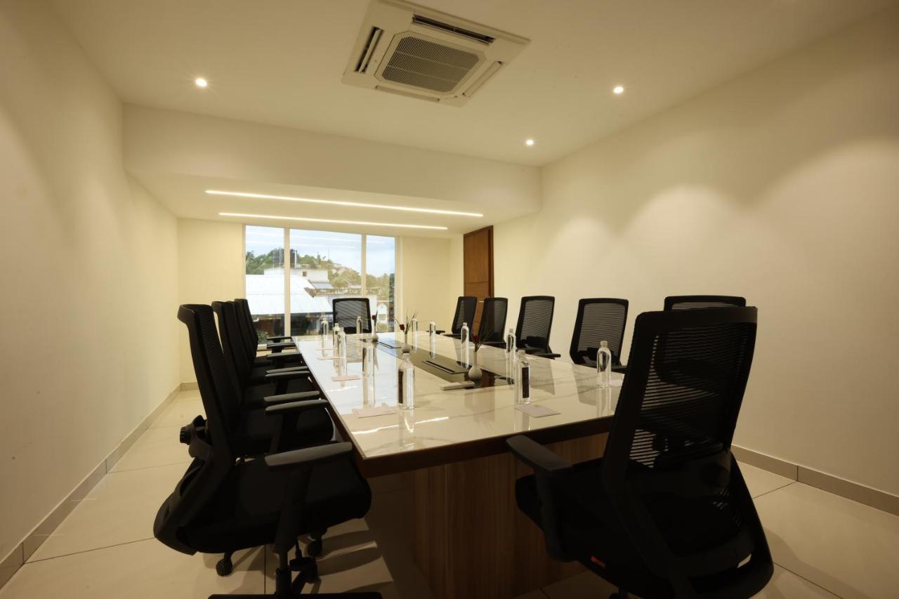 Royal Plaza Suites By Rak Rooms, Mangaluru Екстер'єр фото